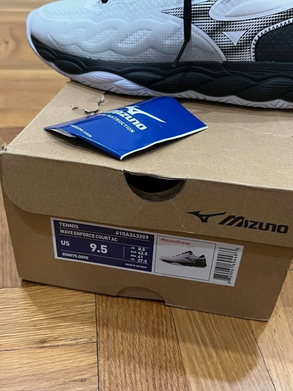 mizuno wave enforce court ac size 9.5 US NEW WITH BOX